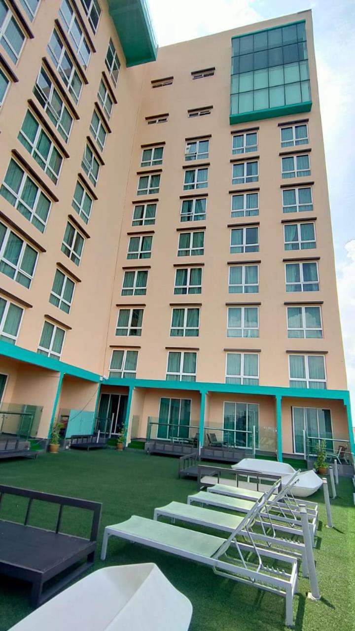 Amerin Hotel Johor Bahru Buitenkant foto